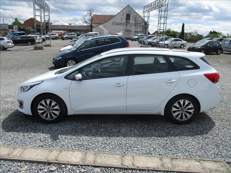 Kia Ceed 1,6 CRDi, klima,servis,DPH,CZ, - fotka 8 z 40