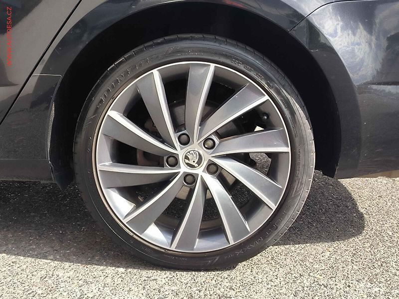Škoda Octavia (2016) 2.0 TDi, L&K, DSG, STK8/28 - fotka 24 z 25