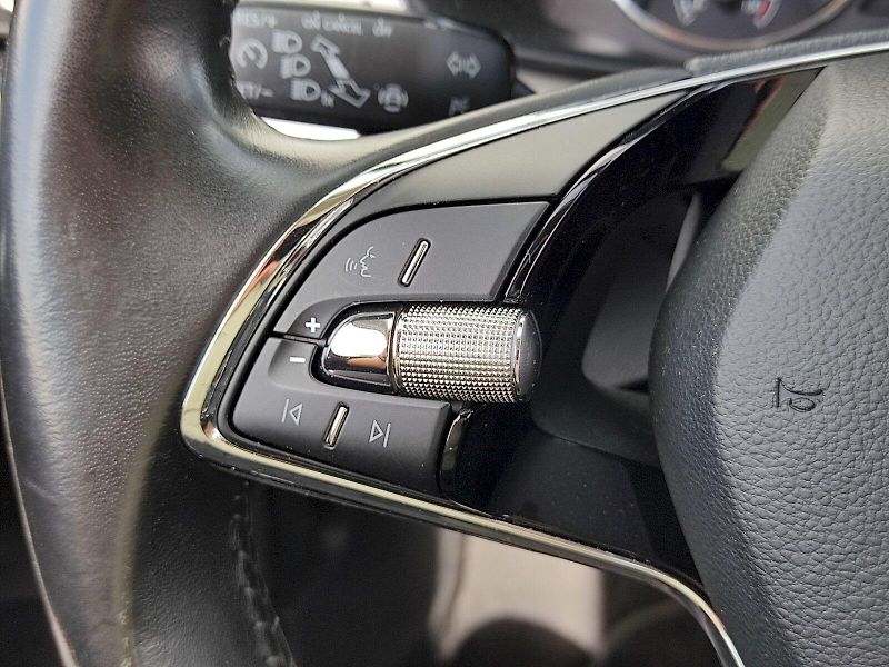 Škoda Scala (2021) Ambition 1,0 Tsi panorama - fotka 31 z 37