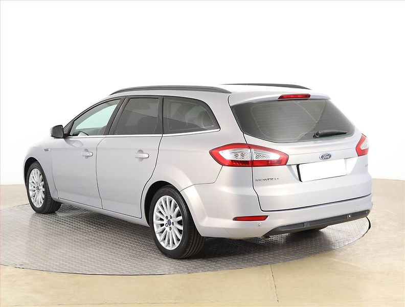Ford Mondeo (2013) 1.6 TDCi, Navi, Tempomat - fotka 4 z 17