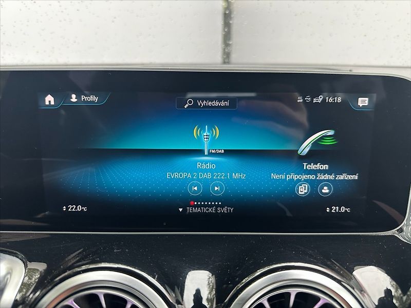 Mercedes-Benz GLB 2,0 200d 110kW, navi, kamera - fotka 30 z 43