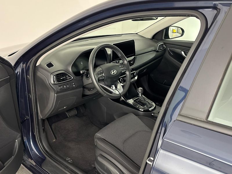 Hyundai i30 Smart DCT - fotka 6 z 26