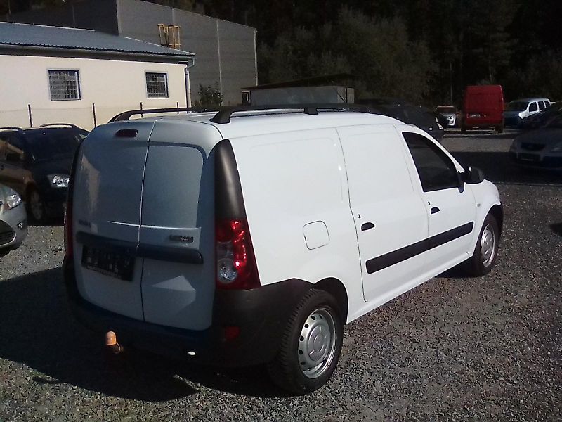 Dacia Logan (2011) Express 1.6i / 62 KW, závěs - fotka 4 z 39