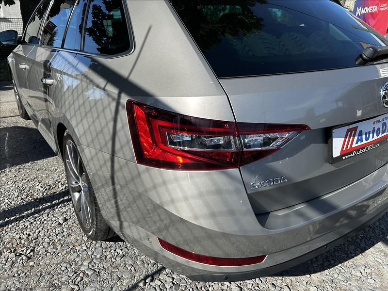 Škoda Superb 2,0 TDi 4x4  L&K DPH WEBASTO - fotka 40 z 50