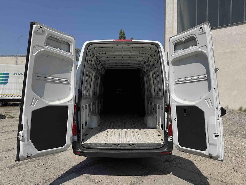 Mercedes-Benz Sprinter (2022) Sprinter 317 CDI -skříň-spaní - fotka 13 z 28
