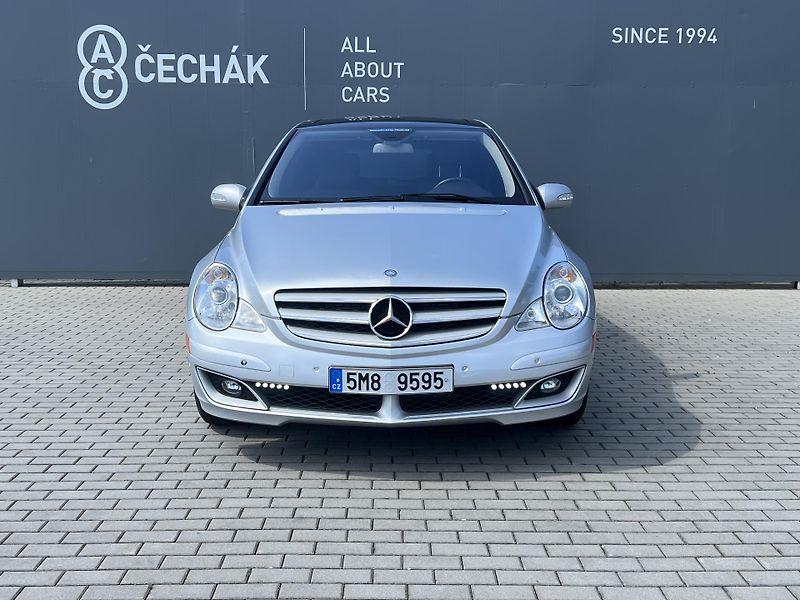Mercedes-Benz Třídy R (2007) 320 CDi 165kW - fotka 2 z 43