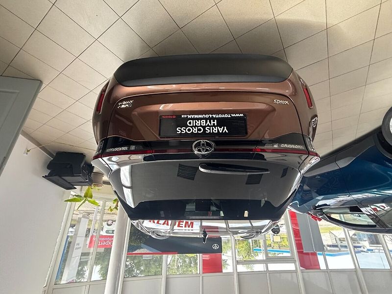 Toyota Yaris Cross Executive bitone + Tech + VIP - fotka 4 z 6