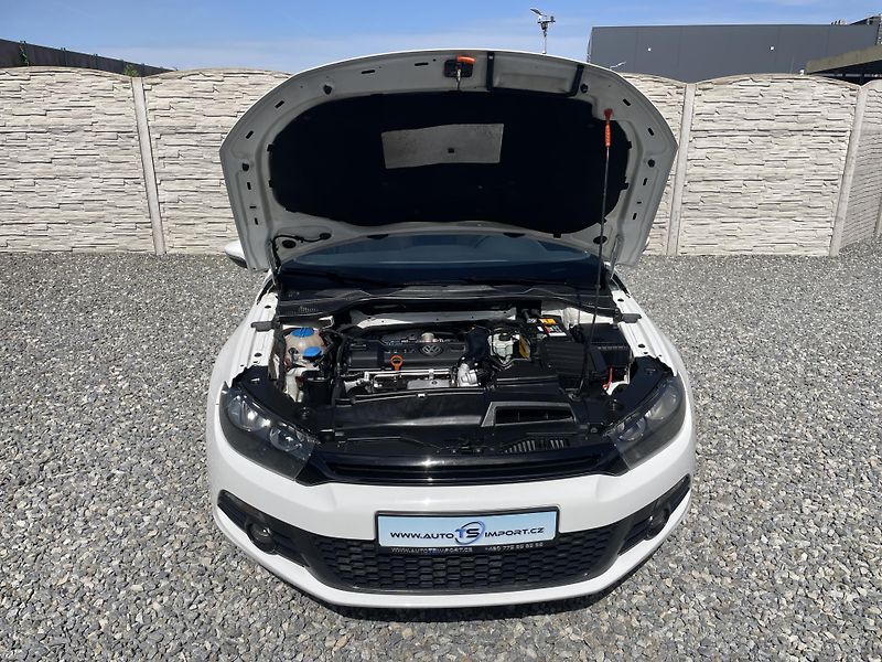 Volkswagen Scirocco 1.4TSi 125PS SPORT EDITION TOP - fotka 86 z 178