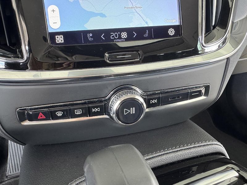 Volvo V60 T6 AWD Recharge*REZERVACE! - fotka 25 z 38