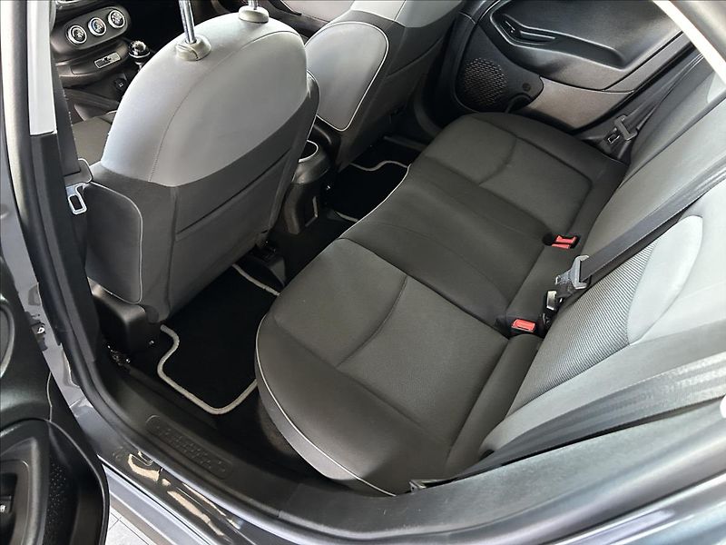 Fiat 500X 1,6   81kW,POP PLUS,SERVISKA - fotka 17 z 19