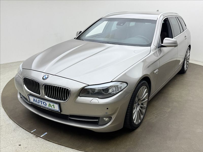 BMW Řada 5 3,0 30d 4X4 DPH LED KŮŽE TAŽNÉ - fotografie inzerátu