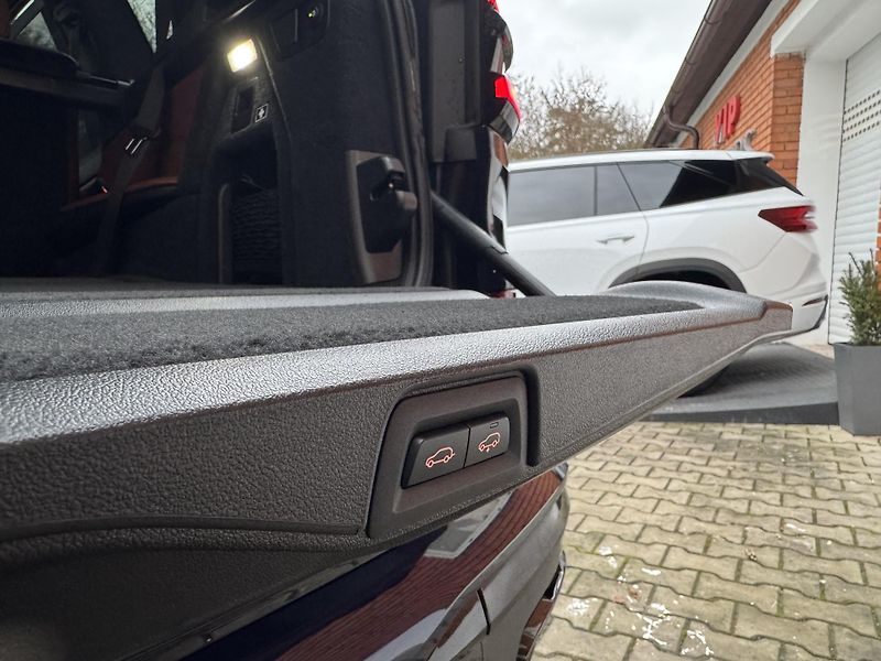 BMW X7 40i-INDIVID-MASÁŽE-R22-TAŽ. - fotka 44 z 47
