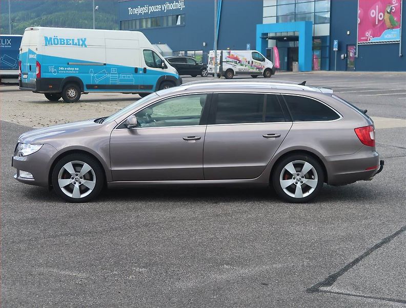 Škoda Superb (2012) 2.0 TDI, Serv.kniha, Tempomat - fotka 3 z 13