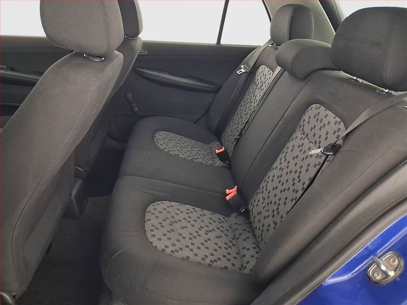 Škoda Fabia (2006) 1.2, po STK, zamluveno - fotka 10 z 15