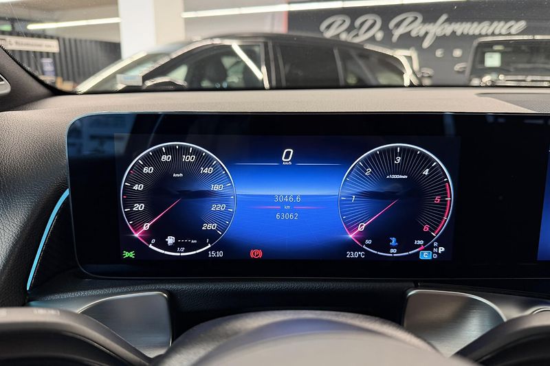 Mercedes-Benz GLB (2024) GLB 200d 4Matic AMG Line - fotka 26 z 63