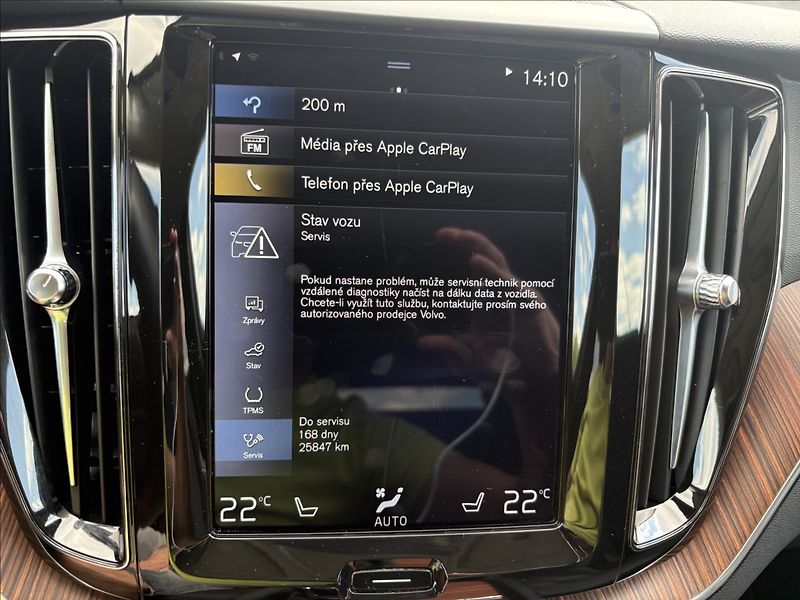 Volvo XC60 T4 155 KW POLESTAR MONENTUM - fotka 16 z 30