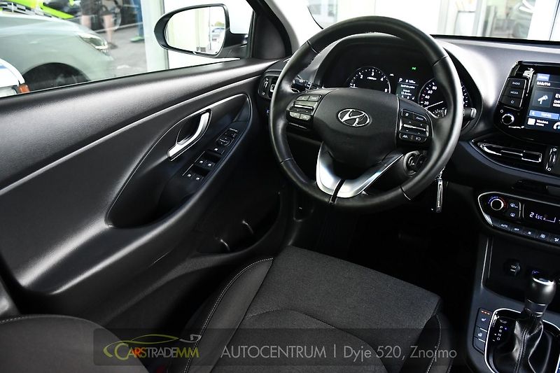 Hyundai i30 1,6CRDi STYLE AT TAŽNÉ - fotka 21 z 48