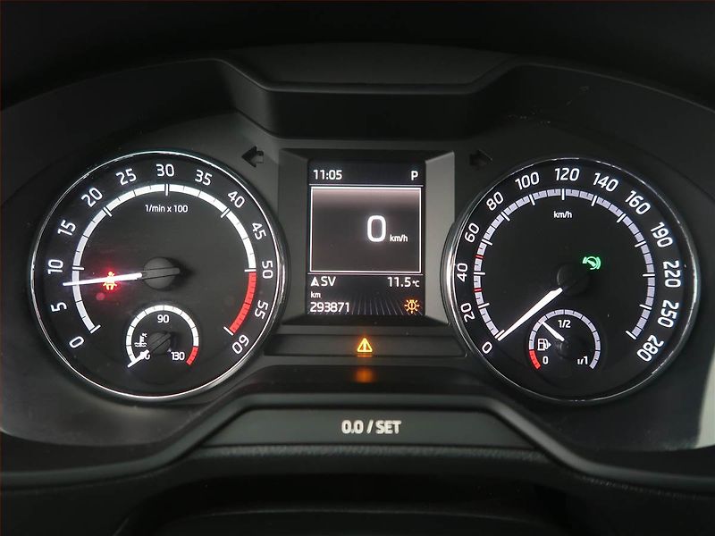 Škoda Octavia (2015) RS 2.0 TDI, Automat, Navi - fotka 11 z 23