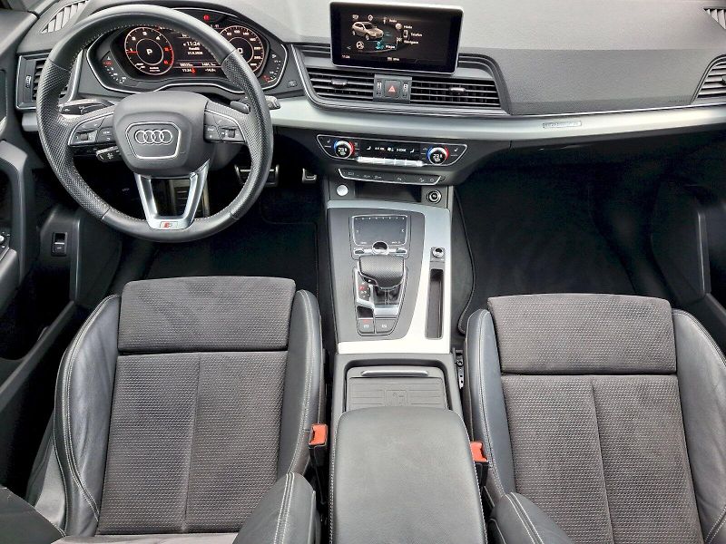 Audi Q5 (2020) S-Line DSG Quattro 2.0TDi 140k - fotka 5 z 35