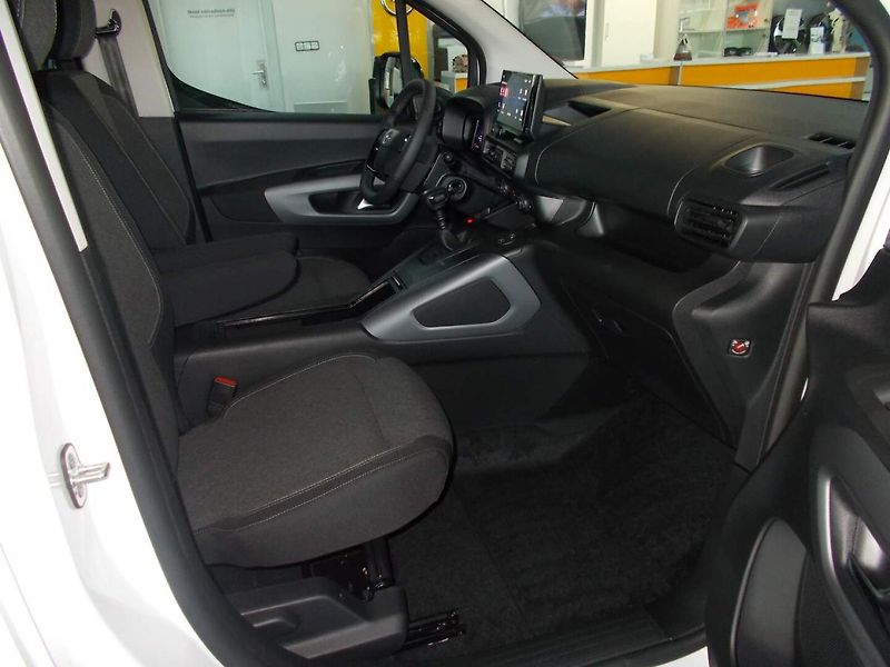 Opel Combo (2026) Edition Plus L1H1 1.2 TURBO (8 - fotka 19 z 34