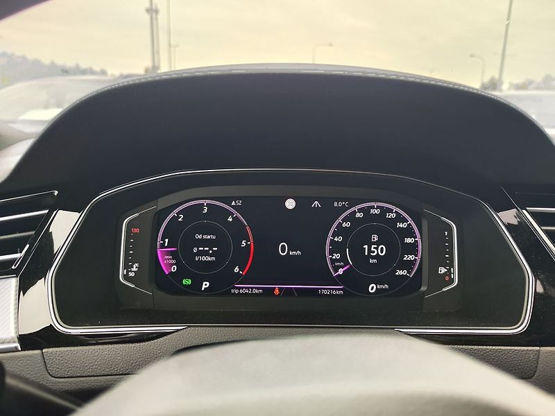 Volkswagen Passat 2.0 TDI/140kW R-Line DSG - fotka 17 z 37
