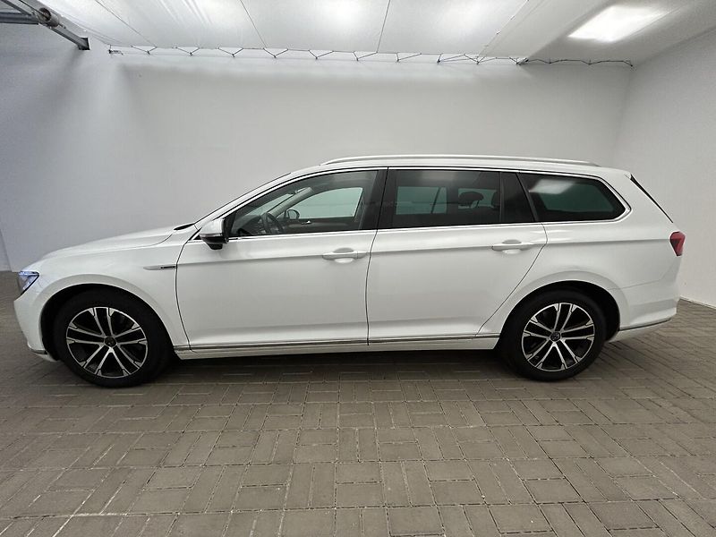 Volkswagen Passat Variant 2.0 TDI 4Motion 4x4 HIGHLINE - fotka 3 z 21