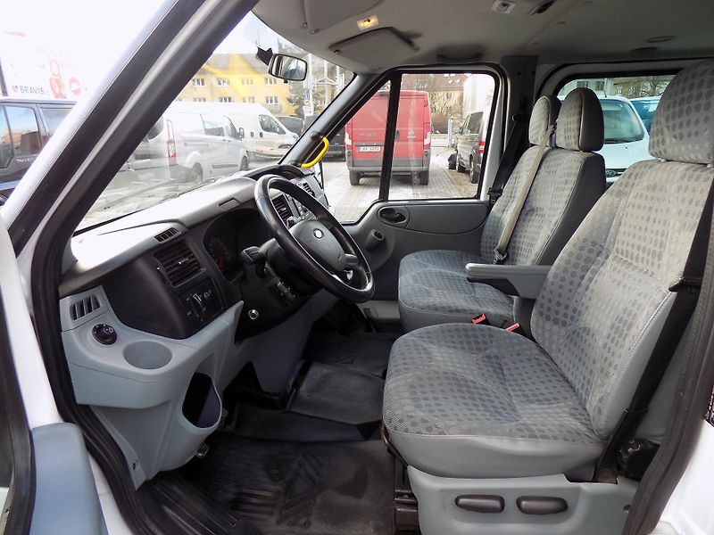 Ford Transit 2,2 TDCI SWB 300 TREND 9 MÍST - fotka 24 z 43