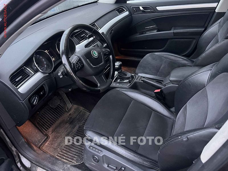 Škoda Superb (2012) 2.0 TDi, 2.maj, DSG - fotka 3 z 3