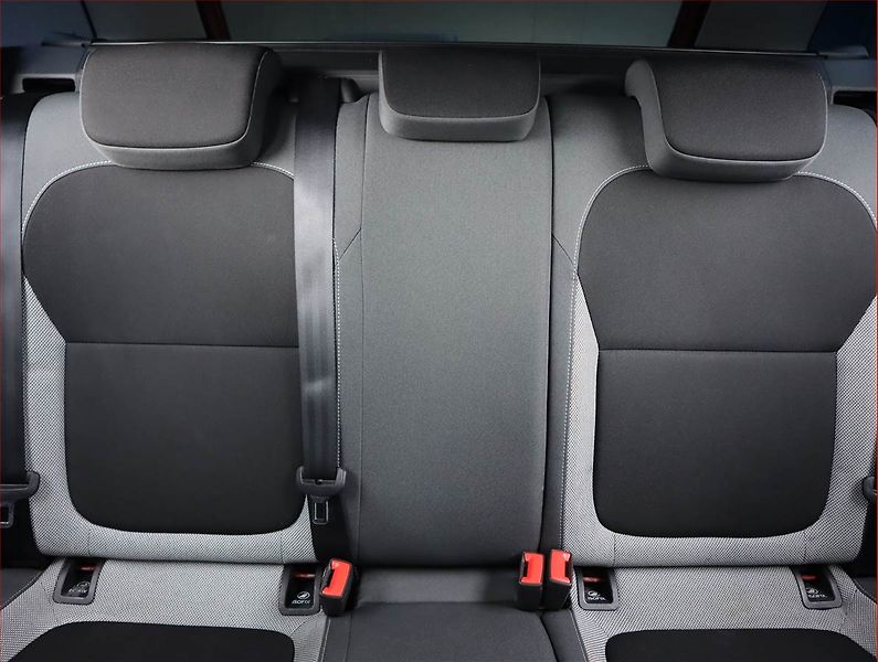 Škoda Fabia (2016) Ambition 1.2 TSI, Serv.kniha - fotka 10 z 16