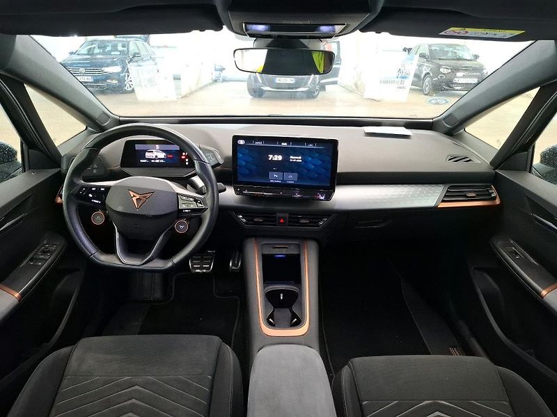 Cupra Born XL-BAT SOH-96,5%  PŘIPRAVUJEME - fotka 8 z 9