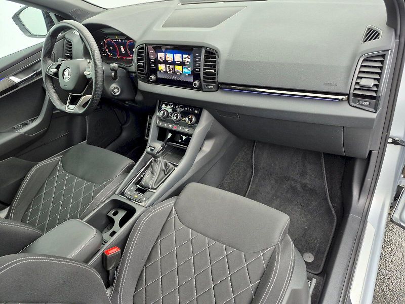 Škoda Karoq (2024) Sportline 2.0 TDI 110kW DSG - fotka 23 z 28