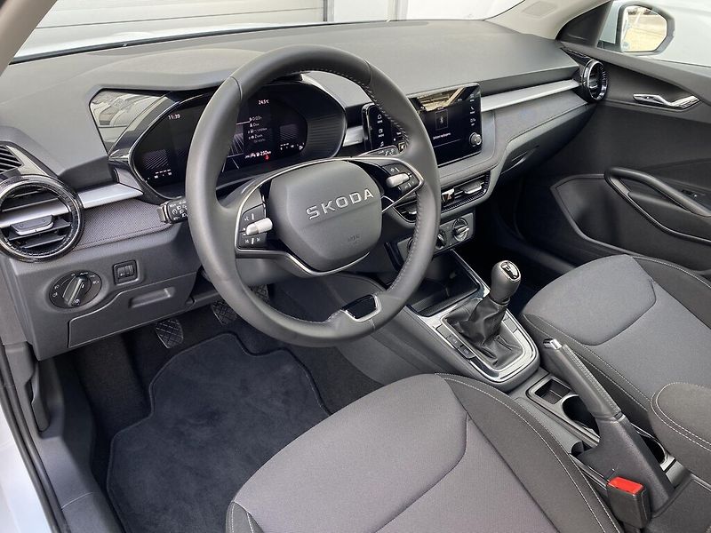 Škoda Fabia 1,0 MPI 59 kW Selection - fotka 7 z 26