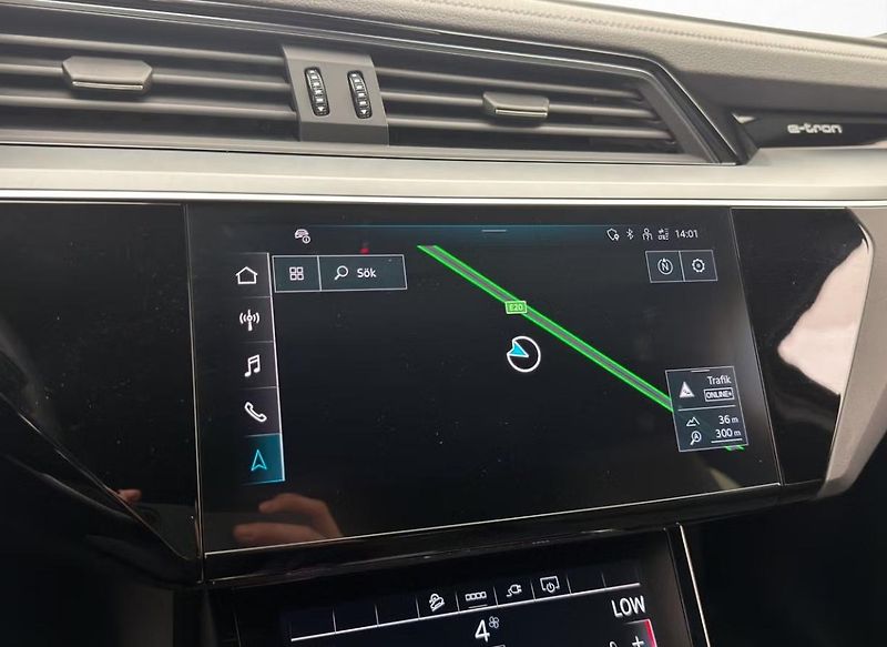 Audi Q8 e-tron 55 Quattro Kamera Tažné - fotka 15 z 36