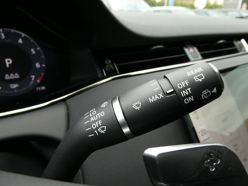 Land Rover Range Rover Evoque 1,5 Dynamic SE P270e - fotka 22 z 37