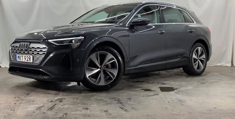 Audi Q8 e-tron 50 Q SoH 95% 360Kam Vzduch LED - fotka 1 z 26