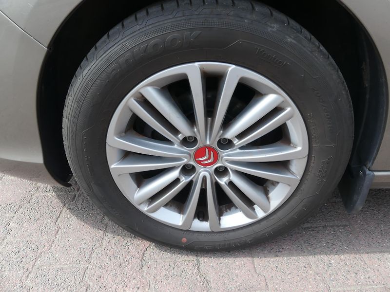 Citroën C4 (2016) 1,2 PureTech 110 MAN5 - fotka 18 z 18