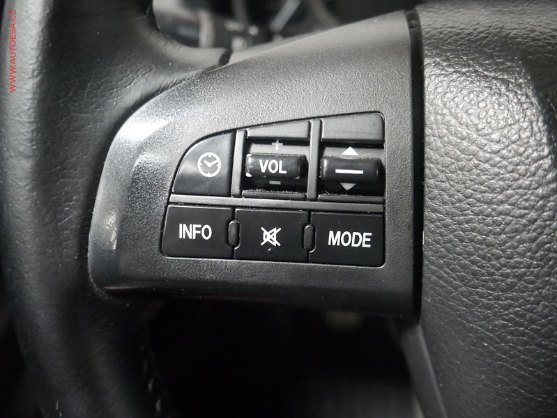 Mazda 6 (2011) 2.2 MZR-CD, Xenon, výhřev sed - fotka 16 z 19