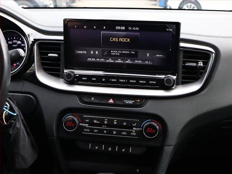 Kia XCeed (2024) 1.5 T-GDI - fotka 10 z 18