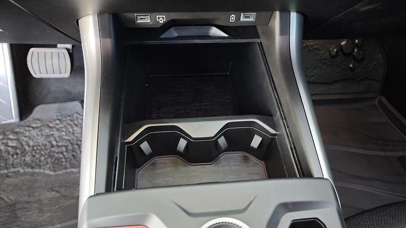 Jeep Compass (2026) First Edition  hybrid 145PS AT - fotka 27 z 38