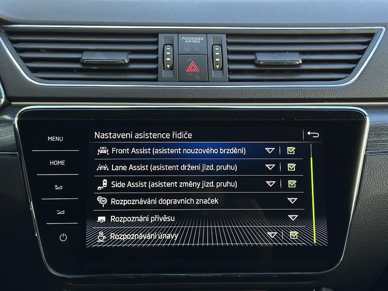 Škoda Superb Combi Style+ 2.0TDi 150PS DSG - fotka 33 z 47