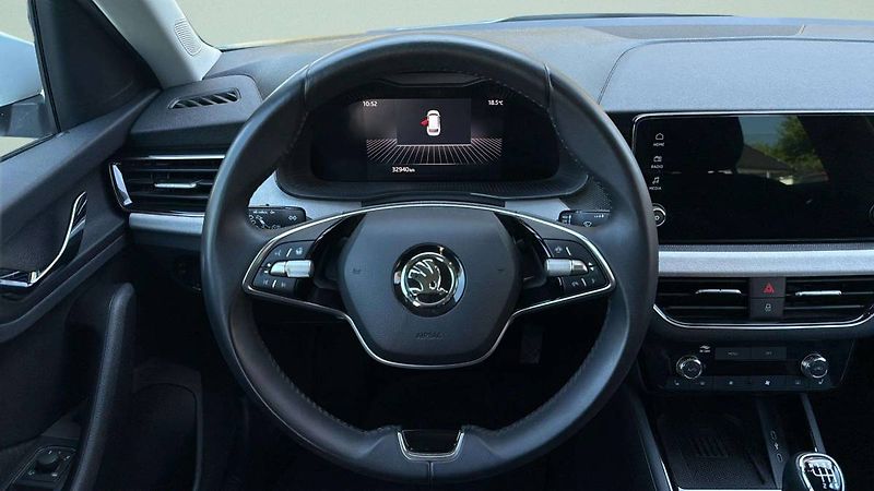 Škoda Kamiq Top Selection 1,0TSI/85kW MT6/ - fotka 17 z 24