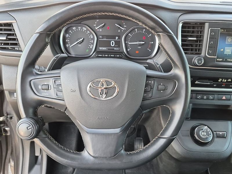 Toyota ProAce VIP L2 2.0 D-4D 130Kw - fotka 14 z 28