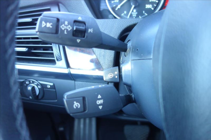 BMW X5 40d 225KW,xDRIVE,NAVIGACE. - fotka 29 z 37