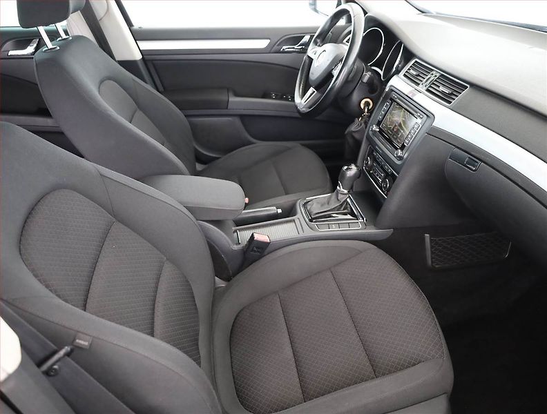 Škoda Superb (2013) Ambition 2.0 TDI, Automat - fotka 7 z 17