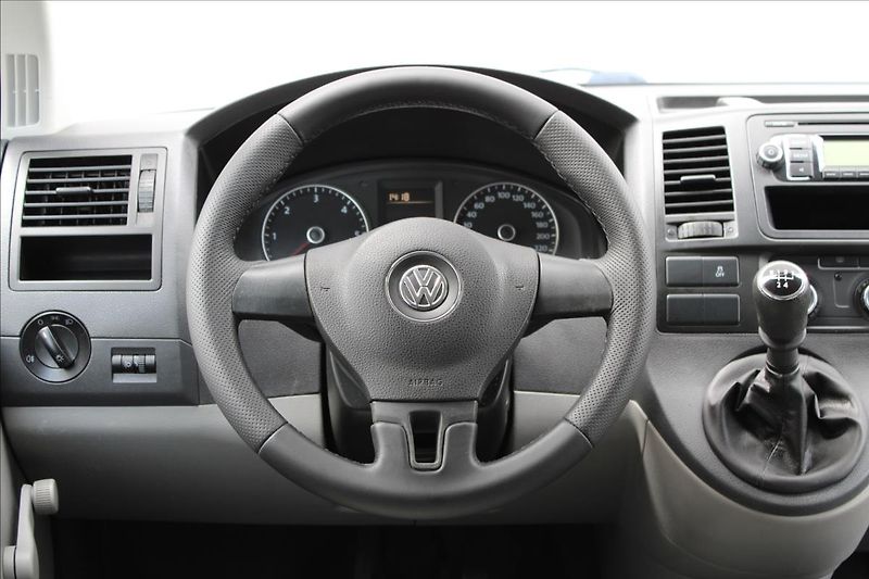 Volkswagen Transporter 2.0 TDI / 9Míst / 140PS / Tažn - fotka 19 z 34