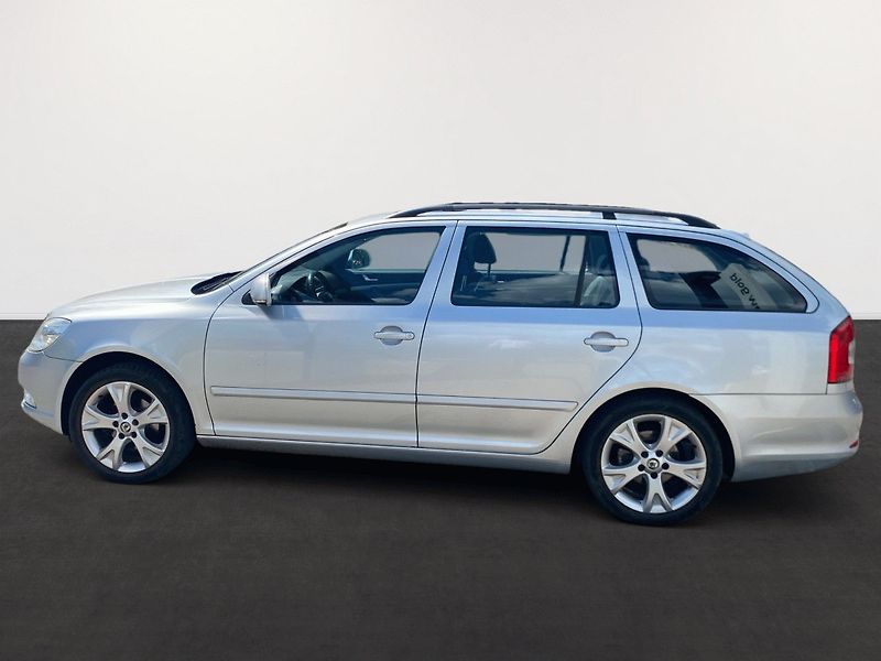 Škoda Octavia (2011) 1.4 TSI 90kw, Elegance, NOVÁ S - fotka 6 z 17