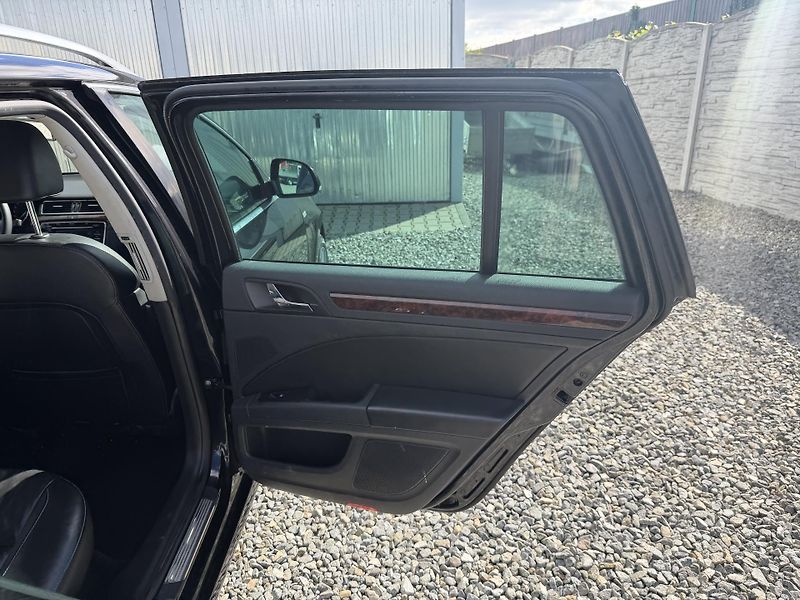 Škoda Superb 2.0TDi 170PS 6R 4x4 0% KOROZE! - fotka 120 z 157