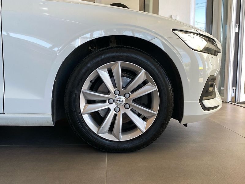 Volvo V60 D3 AWD MOM PRO - fotka 25 z 26