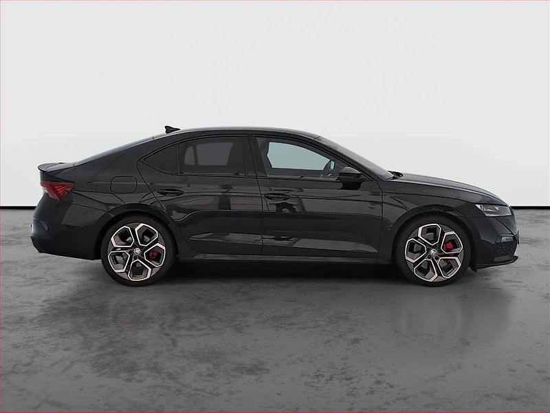 Škoda Octavia (2024) RS 2.0 TSI - fotka 6 z 23