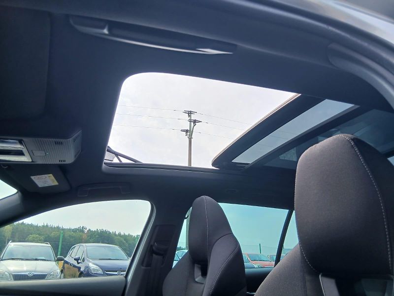 Škoda Octavia 2.0 TDI,STYLE INDIVIDUAL - fotka 43 z 58